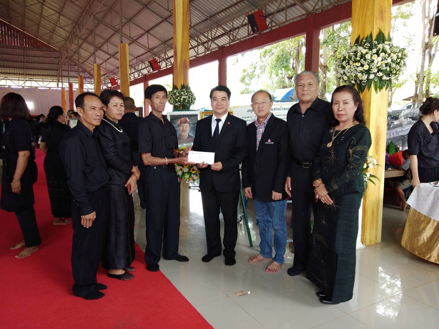 บริษัท ไทยพัฒนาประกันภัย จำกัด (มหาชน) มอบเงินจำนวน 20,000 บาทเพื่อช่วยเหลือครอบครัว จ.อ.สมาน กุนัน หรือจ่าแซม